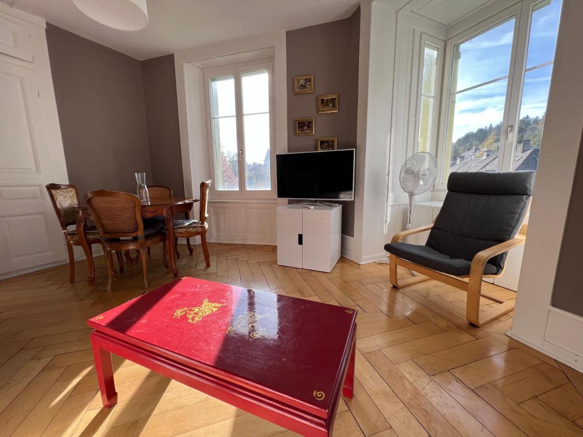 Le Locle : Bel Appartement Chaleureux Extérieur photo