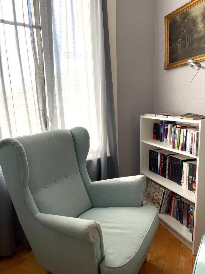 Le Locle : Bel Appartement Chaleureux Extérieur photo